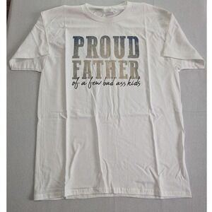 Hanes Graphic T-Shirt Mens Medium White Excellent Proud Father Humor Tee